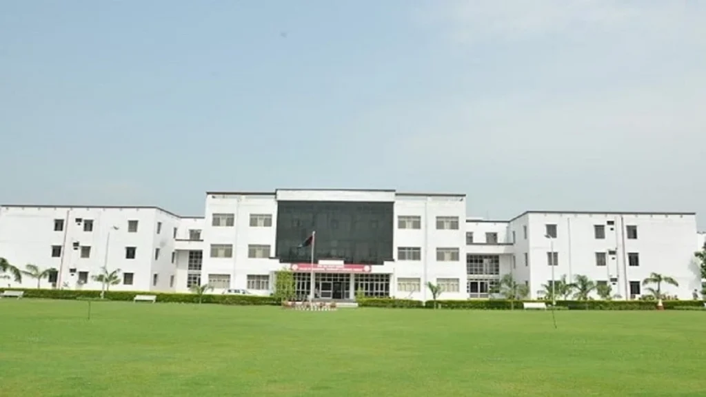 Engineering college fees in Bareilly